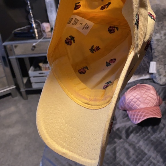 Yellow & Roses Baseball Hat 🌹 - Picture 4 of 4